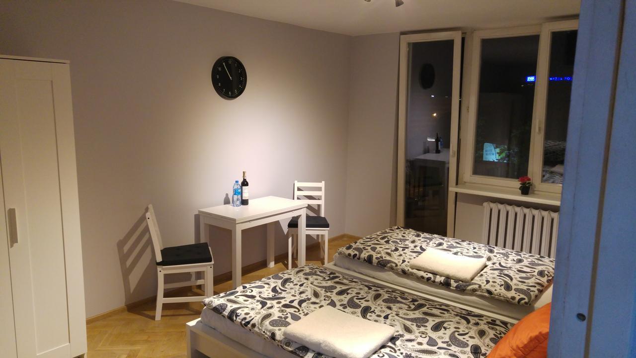 Rent0Nline Niepodleglosci Rooms Metro Варшава Екстер'єр фото